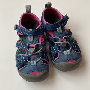 SOLD. Keen Seacamp sandals